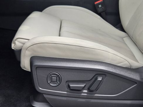 Certified 2025 Audi Q5 Prestige AWD/4WD image 31