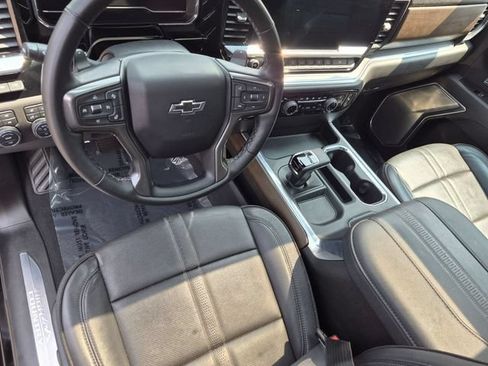 Used 2025 Chevrolet Silverado 1500 High Country w/ Midnight Edition AWD/4WD image 11