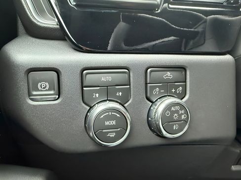 Used 2026 GMC Sierra 1500 Elevation AWD/4WD image 24