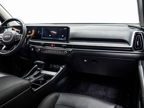 Used 2025 Kia Sorento S w/ Panoramic Sunroof Package FWD image 18