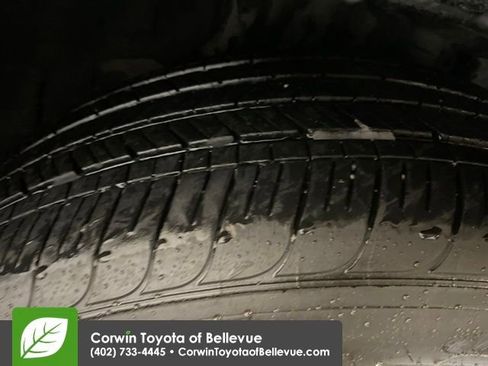 Used 2021 Toyota Highlander XSE image 28