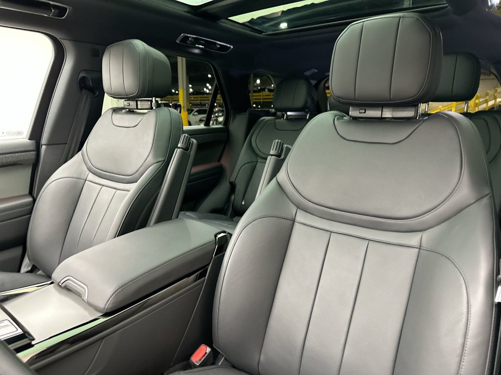 Certified 2025 Land Rover Range Rover Sport SE AWD/4WD image 22