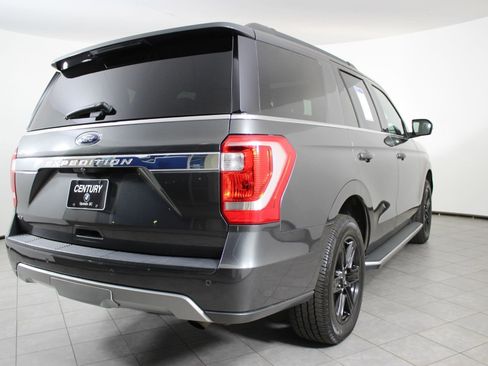 Used 2021 Ford Expedition XLT image 9