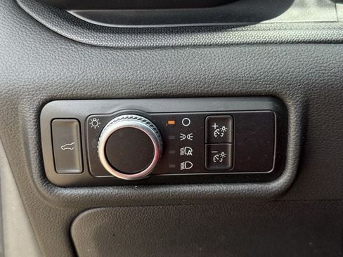 Used 2023 Ford Explorer 4WD image 19