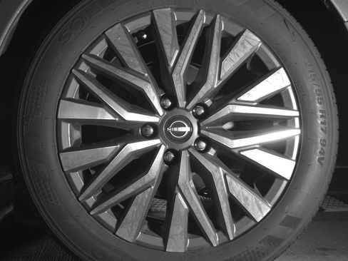 Used 2025 Nissan Altima 2.5 SV image 14