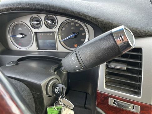 Used 2014 Cadillac Escalade Premium image 20