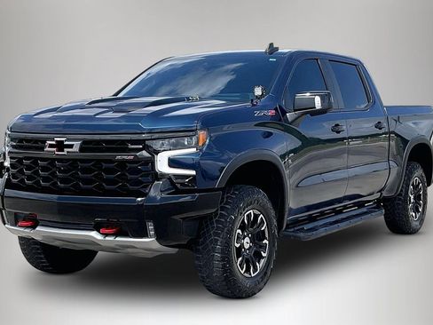 Used 2022 Chevrolet Silverado 1500 ZR2 w/ Technology Package AWD/4WD image 2