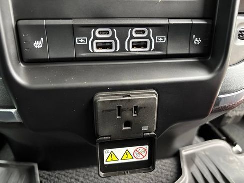 Used 2024 RAM 3500 Laramie AWD/4WD image 37