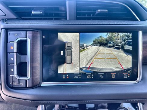 Certified 2024 GMC Yukon Denali Ultimate image 15