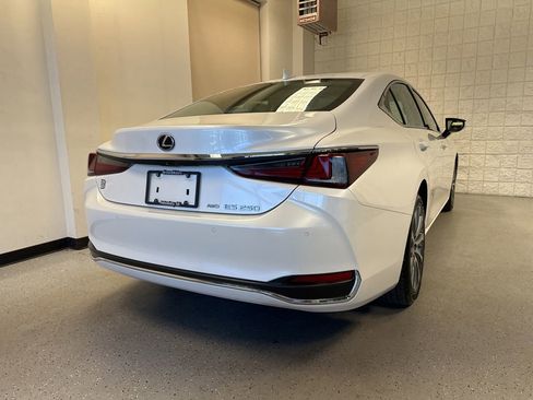 Used 2021 Lexus ES 250 w/ Premium Package AWD/4WD image 48