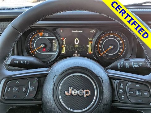Used 2025 Jeep Wrangler Unlimited Rubicon image 28