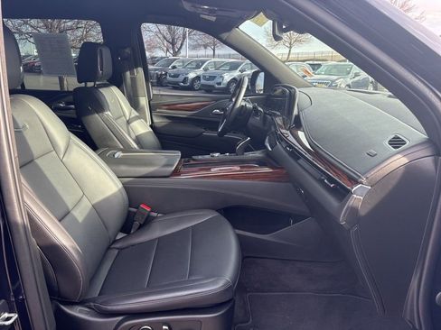 Certified 2022 Cadillac Escalade Luxury image 22