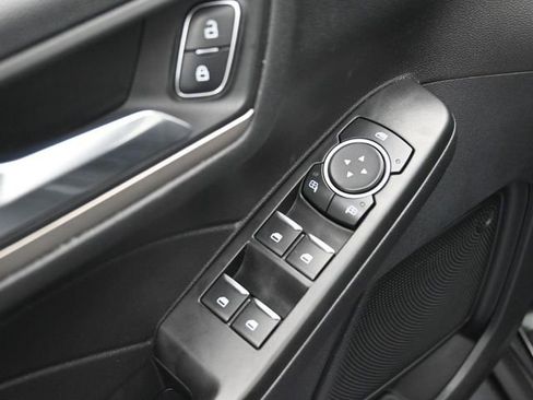 Used 2022 Ford Escape SEL image 13