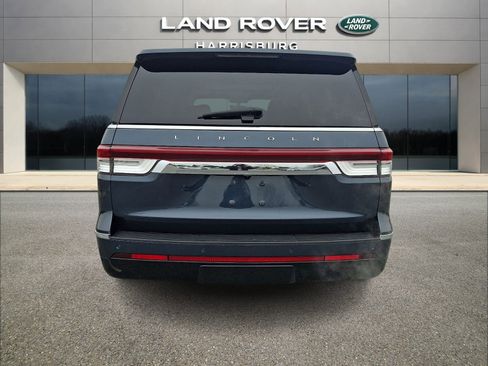 Used 2022 Lincoln Navigator L Reserve image 3
