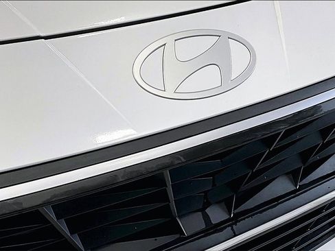 Certified 2024 Hyundai Elantra SEL image 27