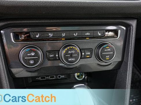Used 2020 Volkswagen Tiguan SE w/ Panoramic Sunroof Package FWD image 29