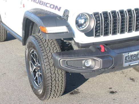 Used 2024 Jeep Wrangler Unlimited Rubicon image 9