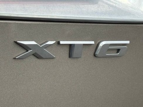 Certified 2023 Cadillac XT6 Premium Luxury image 9