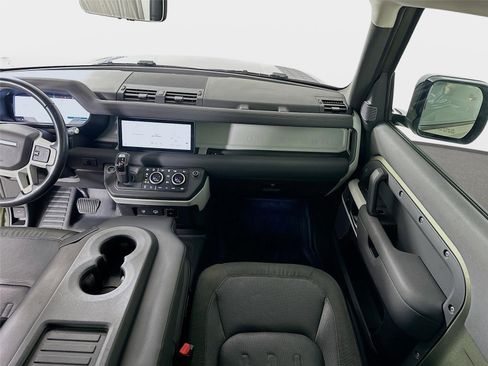Used 2021 Land Rover Defender 90 First Edition image 22
