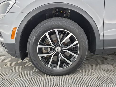 Used 2021 Volkswagen Tiguan SE AWD/4WD image 26