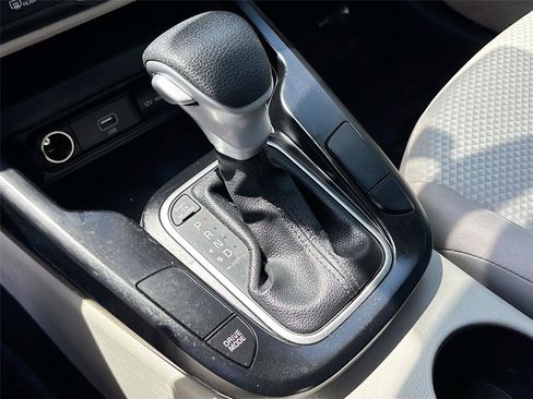 Used 2022 Kia Soul LX FWD image 16