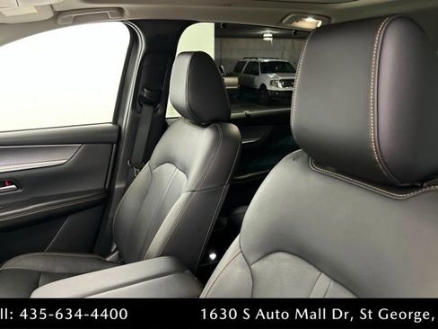 Certified 2025 MAZDA CX-70 Plug-In Hybrid w/ Premium Pkg AWD/4WD image 16