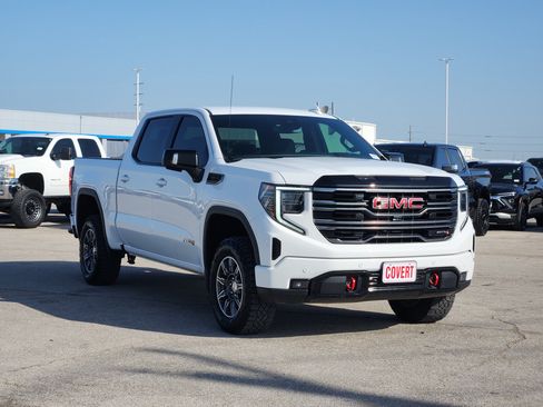 Used 2025 GMC Sierra 1500 AT4 AWD/4WD image 3