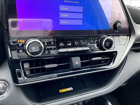 Used 2023 Toyota Highlander Limited image 27