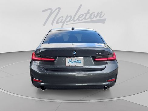 Used 2022 BMW 330i Sedan w/ Premium Package 2 RWD image 4