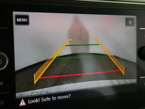 Used 2018 Volkswagen Atlas Launch Edition image 32