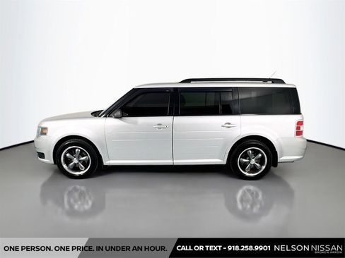 Used 2016 Ford Flex SE image 8