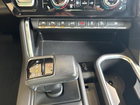 Used 2022 GMC Sierra 1500 Denali image 27