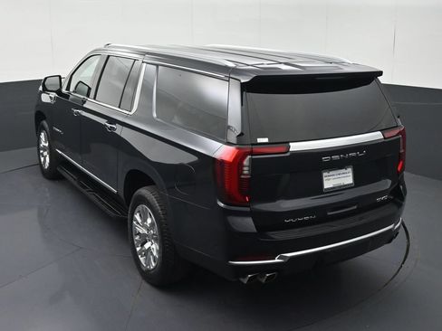 Used 2025 GMC Yukon XL Denali AWD/4WD image 24