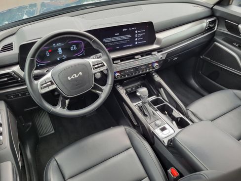 Used 2025 Kia Telluride S AWD/4WD image 27