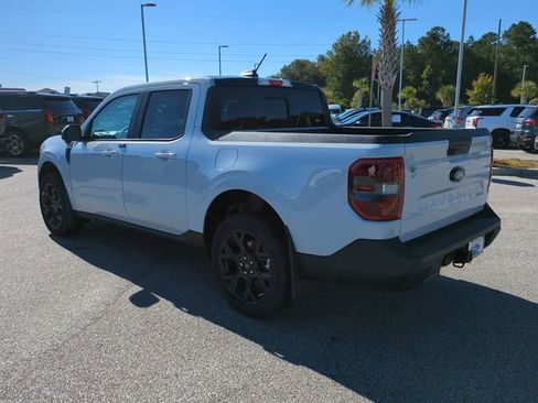 New 2025 Ford Maverick Lariat w/ Black Appearance Package image 6