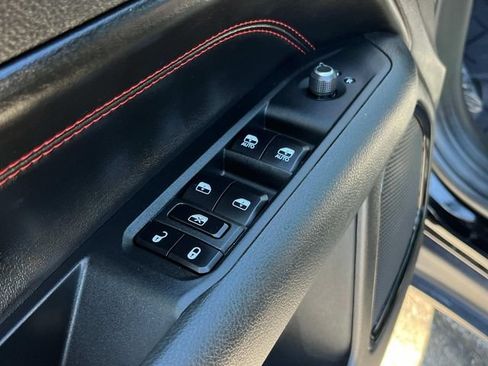Certified 2024 Jeep Compass Trailhawk w/ Trailhawk Convenience Group AWD/4WD image 32