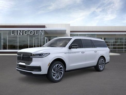 New 2026 Lincoln Navigator L Reserve AWD/4WD image 1
