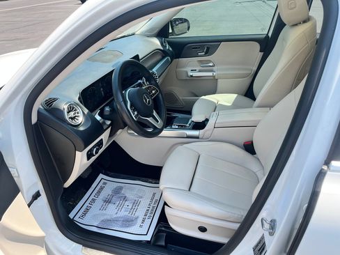 Used 2020 Mercedes-Benz GLB 250 4MATIC image 11