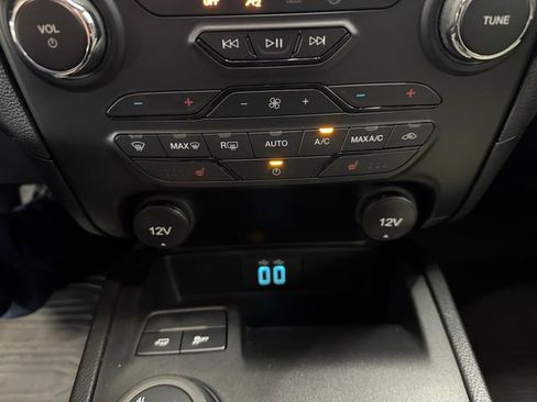 Used 2023 Ford Ranger XLT w/ Equipment Group 302A High image 17