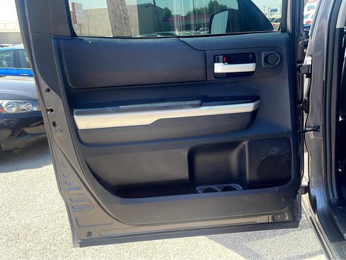 Used 2015 Toyota Tundra SR5 image 15