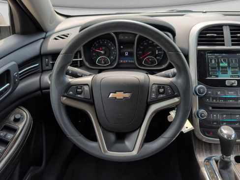Used 2016 Chevrolet Malibu LT w/ Power Convenience Package FWD image 11