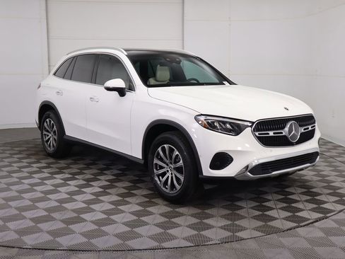 New 2026 Mercedes-Benz GLC 300 image 3