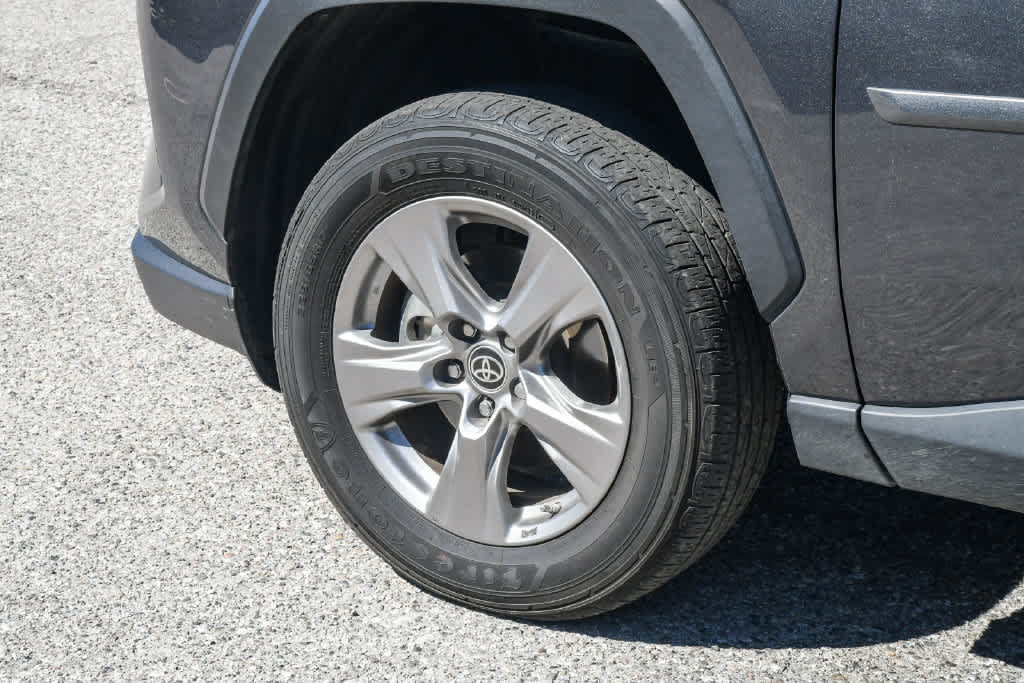 Certified 2024 Toyota RAV4 LE AWD/4WD image 10