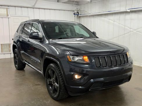 Used 2015 Jeep Grand Cherokee Altitude AWD/4WD image 2
