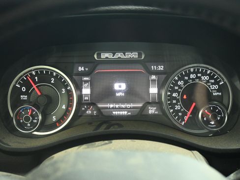 Used 2022 RAM 3500 Laramie AWD/4WD image 12