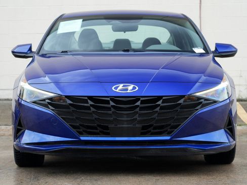 Used 2023 Hyundai Elantra SEL w/ Convenience Package FWD image 6