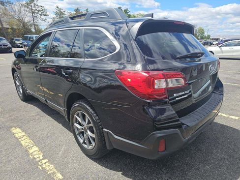 Used 2018 Subaru Outback 2.5i Premium AWD/4WD image 2