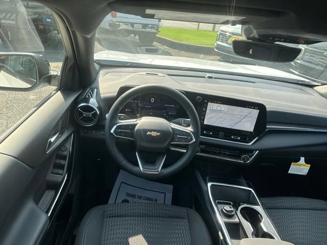 New 2027 Chevrolet Equinox LT w/ Safety and Technology Package FWD image 27