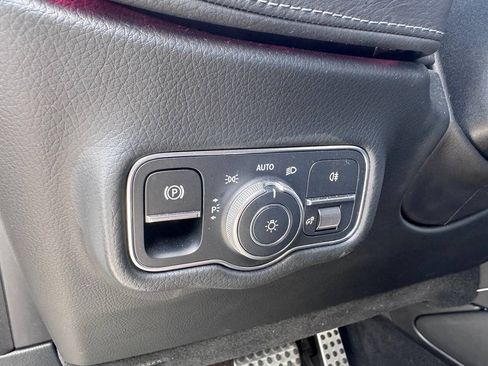 Used 2025 Mercedes-Benz G 550 image 38