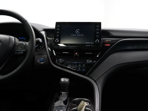 Used 2023 Toyota Camry SE w/ Audio Upgrade Package FWD image 13